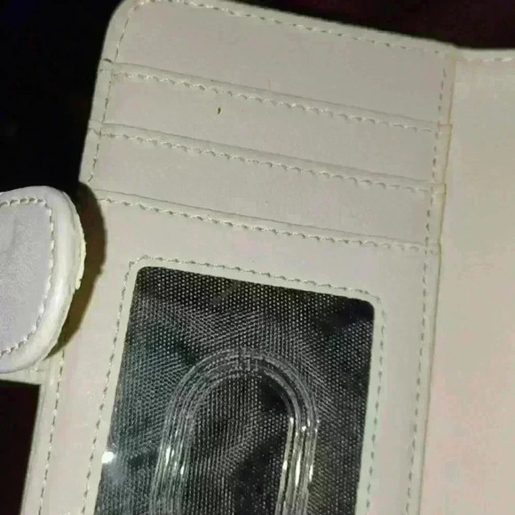 Magnetic IP 4G Wallet Phone Case - White - Picture 4 of 7